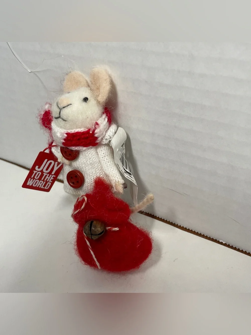 Primitives By Kathy Felt Mouse Ornament “Joy To The World” Sign, Scarf, Sweater